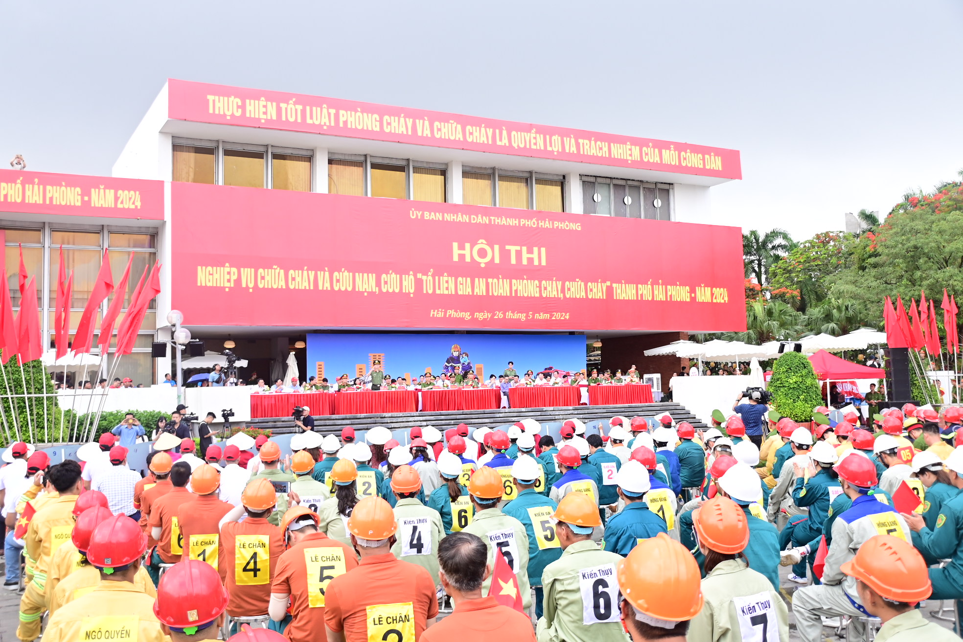 Hoàn thành Vòng thứ hai Hội thi nghiệp vụ chữa cháy và cứu nạn, cứu hộ “Tổ liên gia an toàn PCCC” toàn quốc năm 2024 tại 06 Khu vực